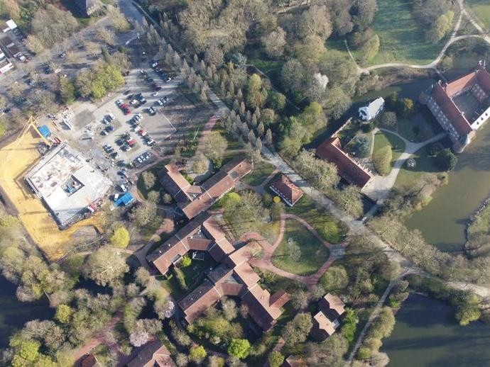 None (vergrößerte Bildansicht wird geöffnet)