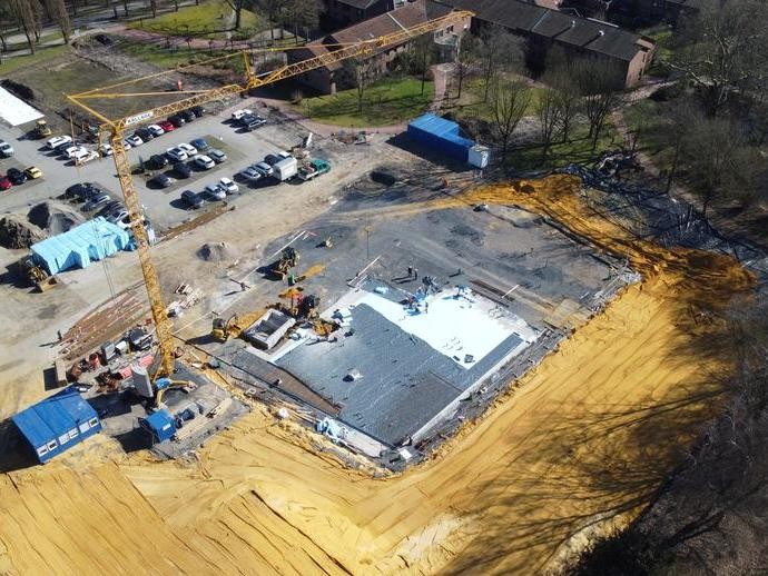 None (vergrößerte Bildansicht wird geöffnet)