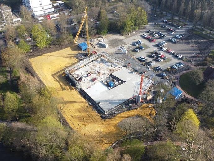 None (vergrößerte Bildansicht wird geöffnet)