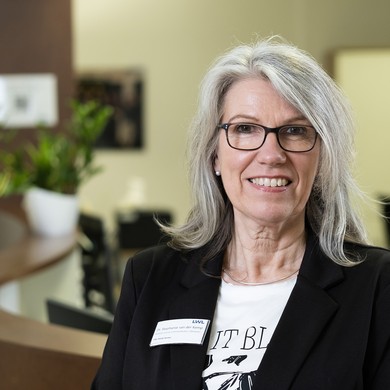 Dr. Stephanie van der Kemp
