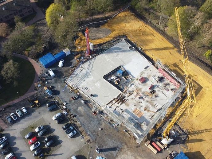 None (vergrößerte Bildansicht wird geöffnet)